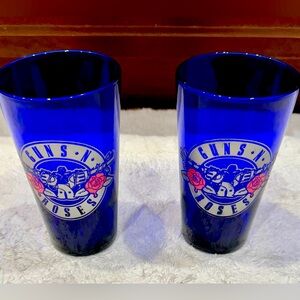 New Blue Officially Licensed Set Guns N’ Roses 2 Pint Glasses Limited Edition